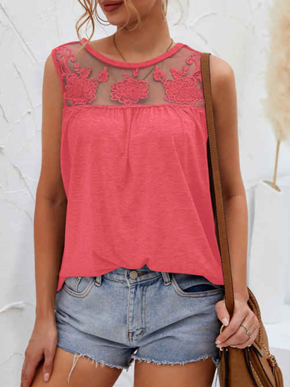 Lace Detail Round Neck Tank